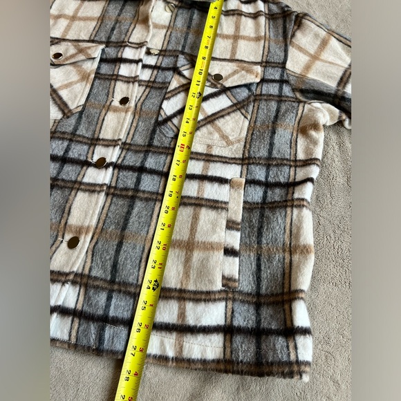 Zara Plaid Shacket - Picture 7 of 7
